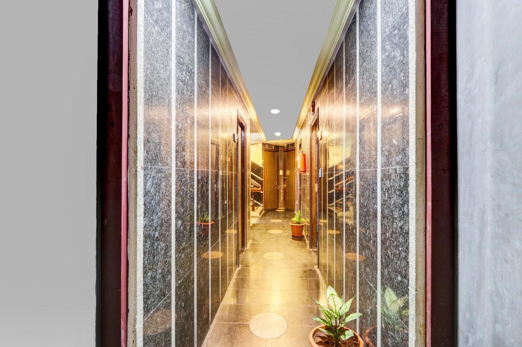 Hotel O Hanuman Pet Near Railway Station Vijayawāda المظهر الخارجي الصورة