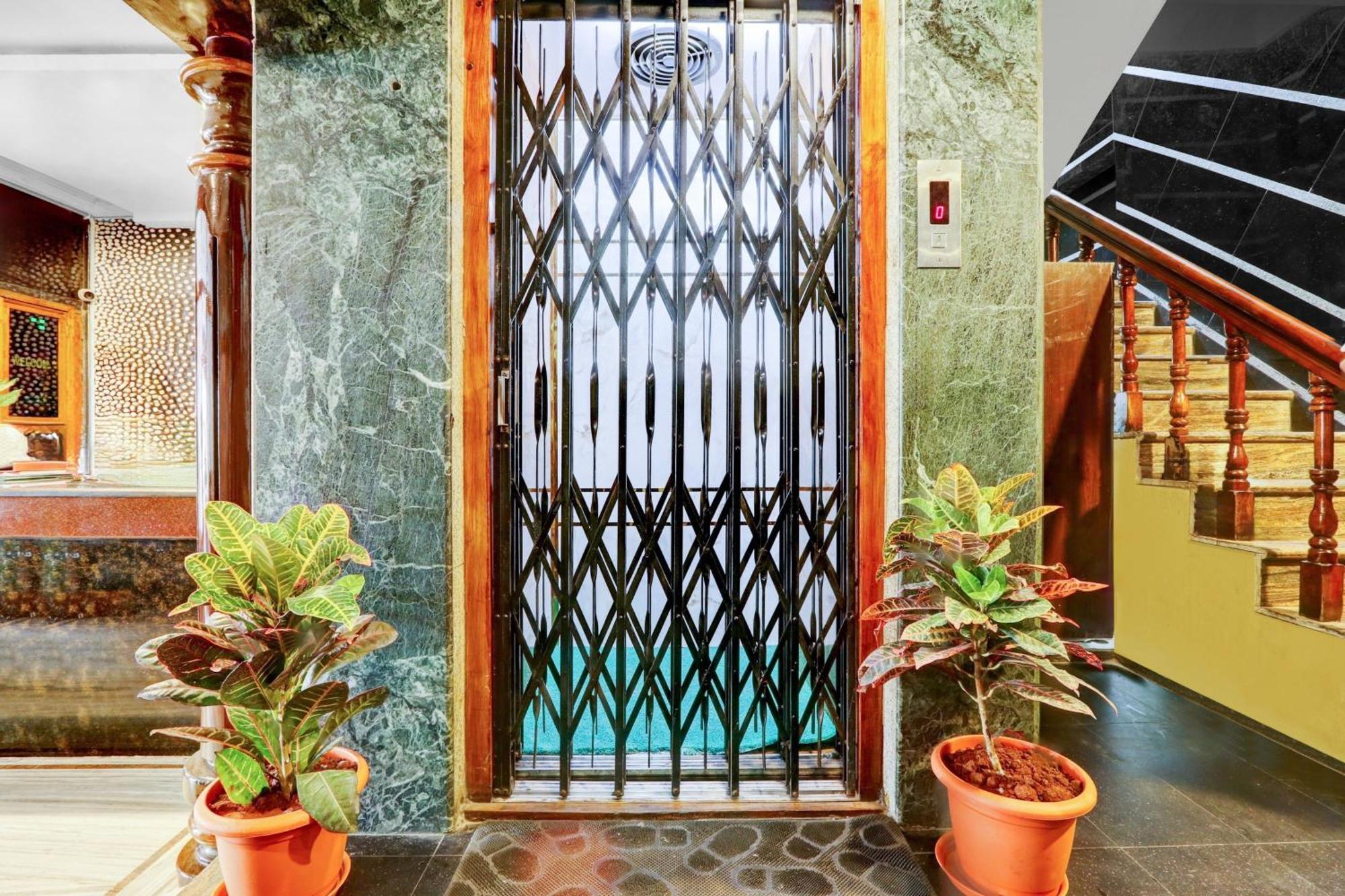 Hotel O Hanuman Pet Near Railway Station Vijayawāda المظهر الخارجي الصورة